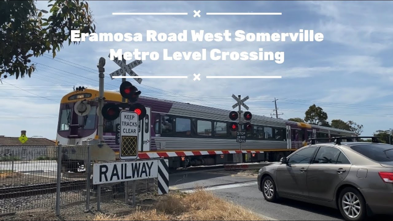 *HYBRID BELLS!* Eramosa Road Somerville - Metro (V/Line Sprinters) Level Crossing