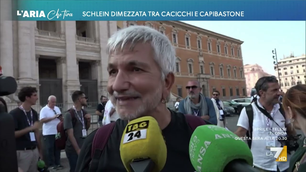 Elly Schlein dimezzata, tra cacicchi e capibastone