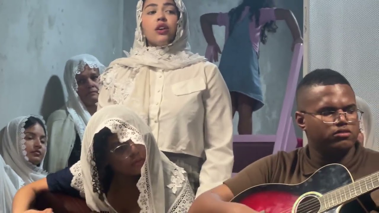 Hino avulso- Hoje você falou com Deus (Luana Dias, Léo Cristhian, Luana Reis, Kesia Neri e mocidade)