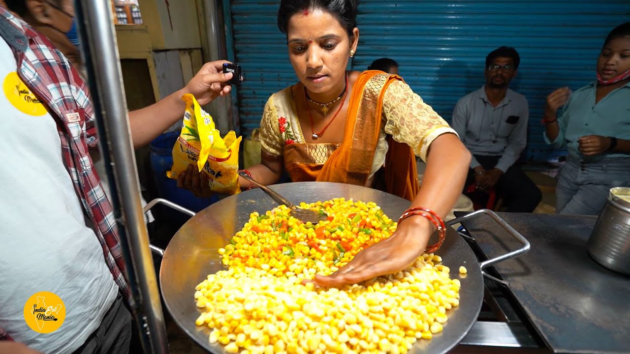 Aunty Selling Sweet Corn Chaat of Indore Rs. 50/- Only l Indore Street Food