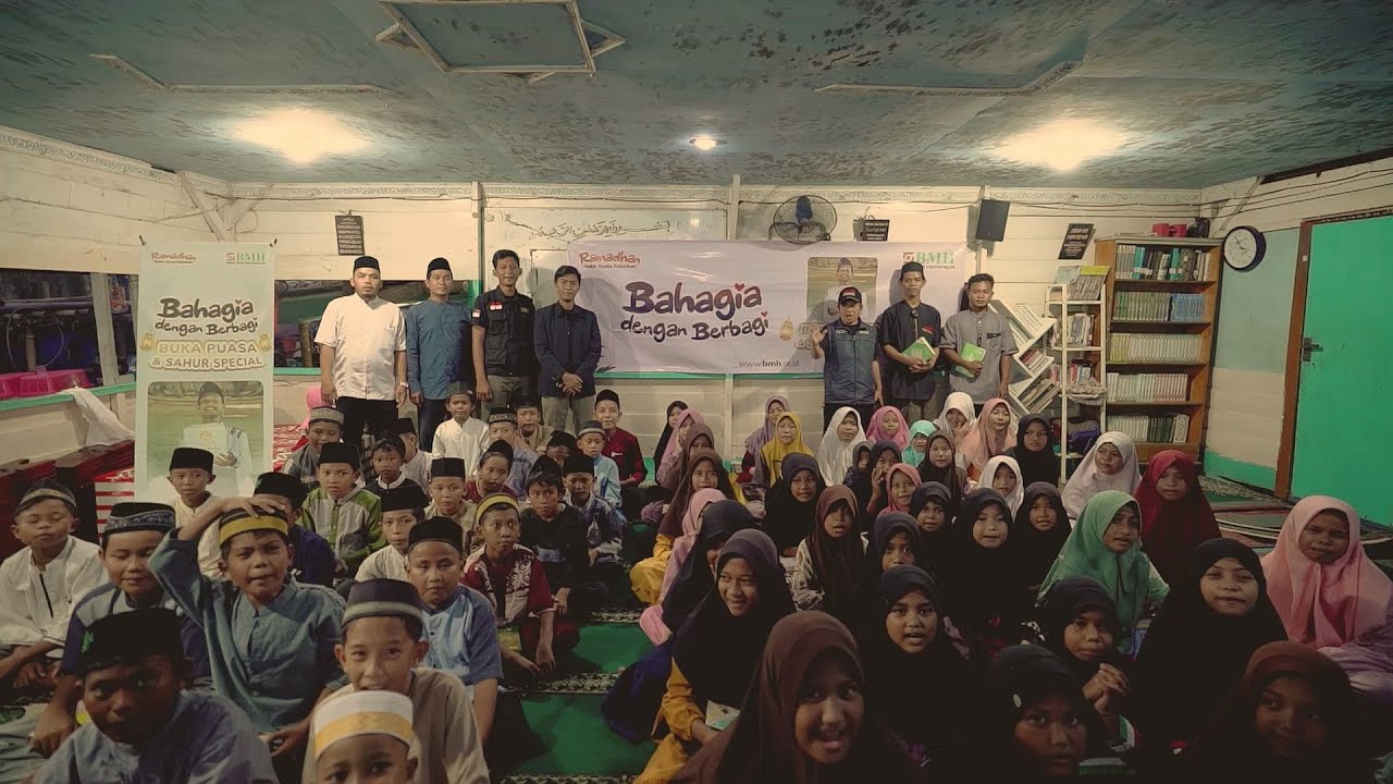 Buka Puasa Bersama Santri Rumah Tahfidz Apung di Kamal Muara