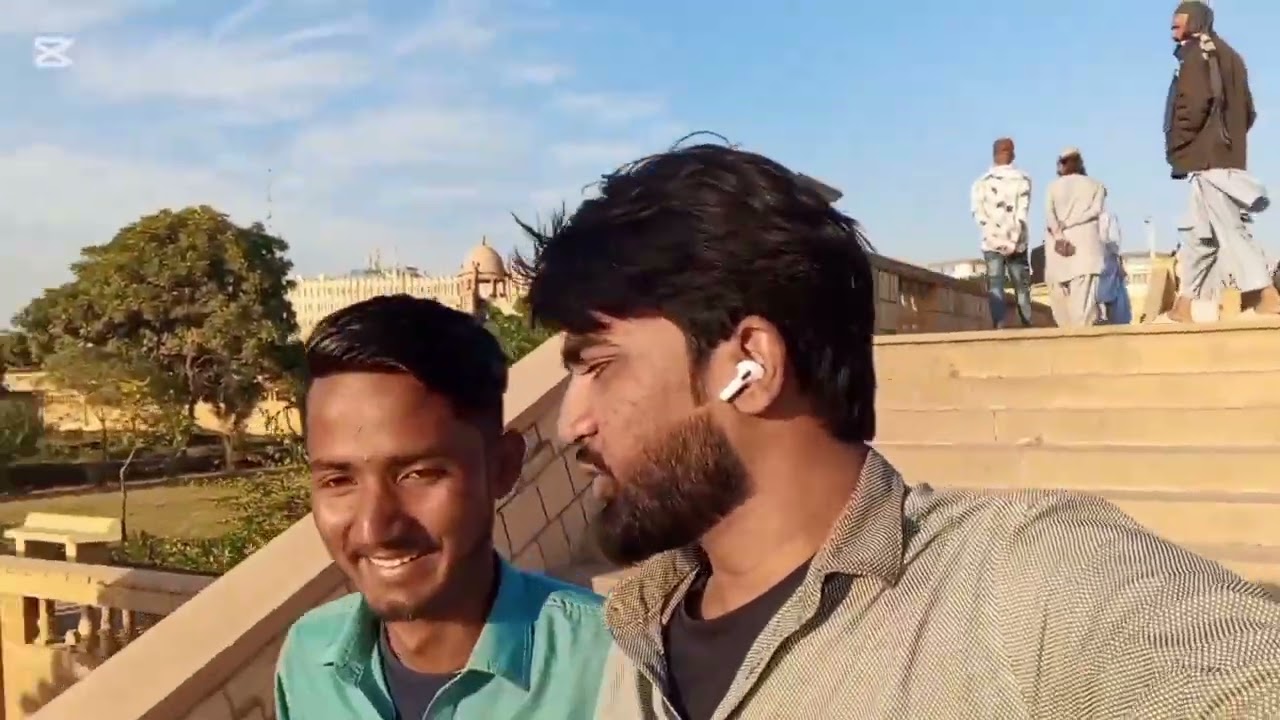 Kasim Parikh do dost bakchodi Hoti hai hamari 😂🤑