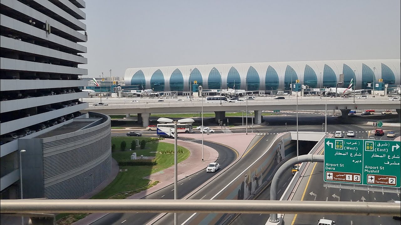 Dubai metro ride: Al Rashidiya Centrepoint Metro Station to Dubai Health Care City Metro Station