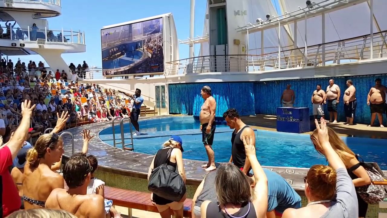Mega ship Oasis of the Seas belly flop contest