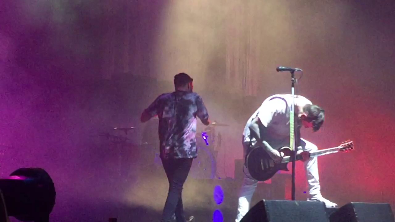 A Day To Remember - Bad Vibrations (Live, Wembley, London 2017)