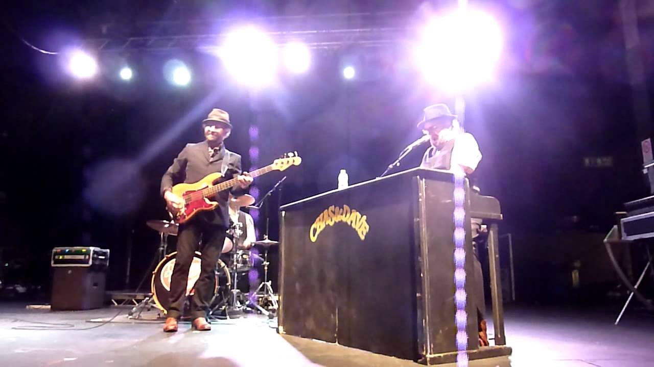 Chas & Dave - Rabbit, Ain't No Pleasing You, The Sideboard Song, Newcastle 23/05/15.