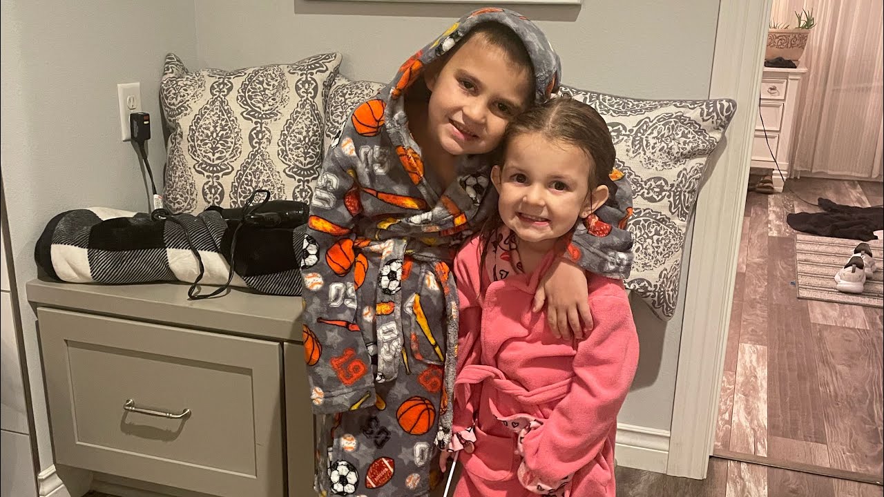 November 2024 - Hayes & Harlow Clips
