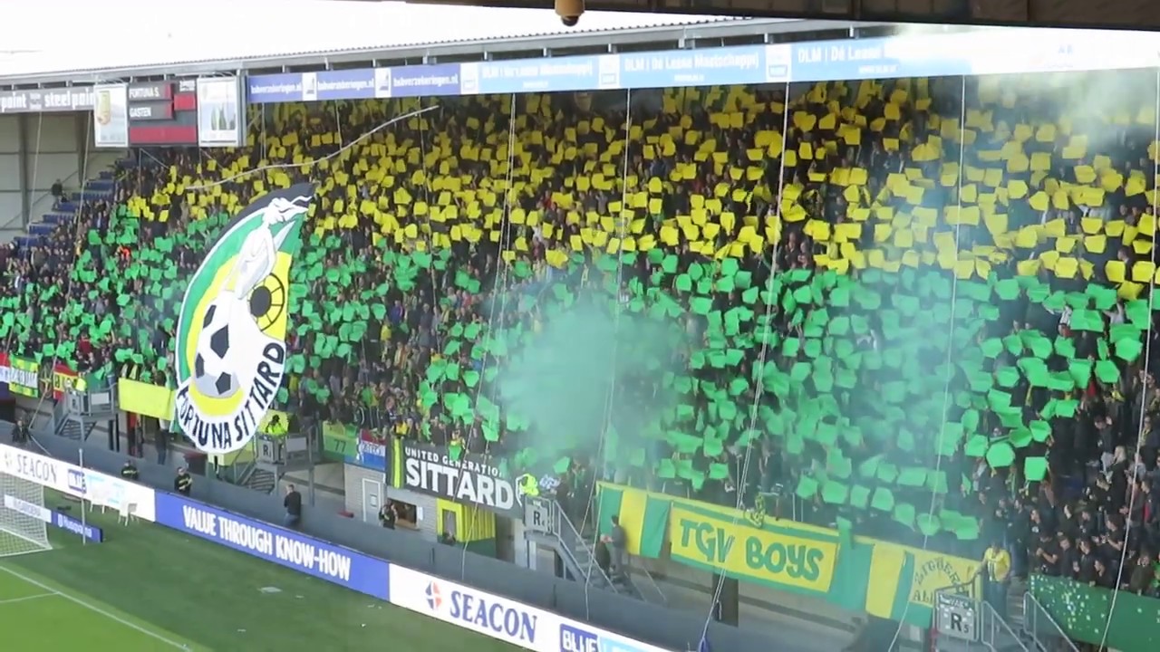 Opkomst spelers Fortuna Sittard vs. Feyenoord - tvLB03