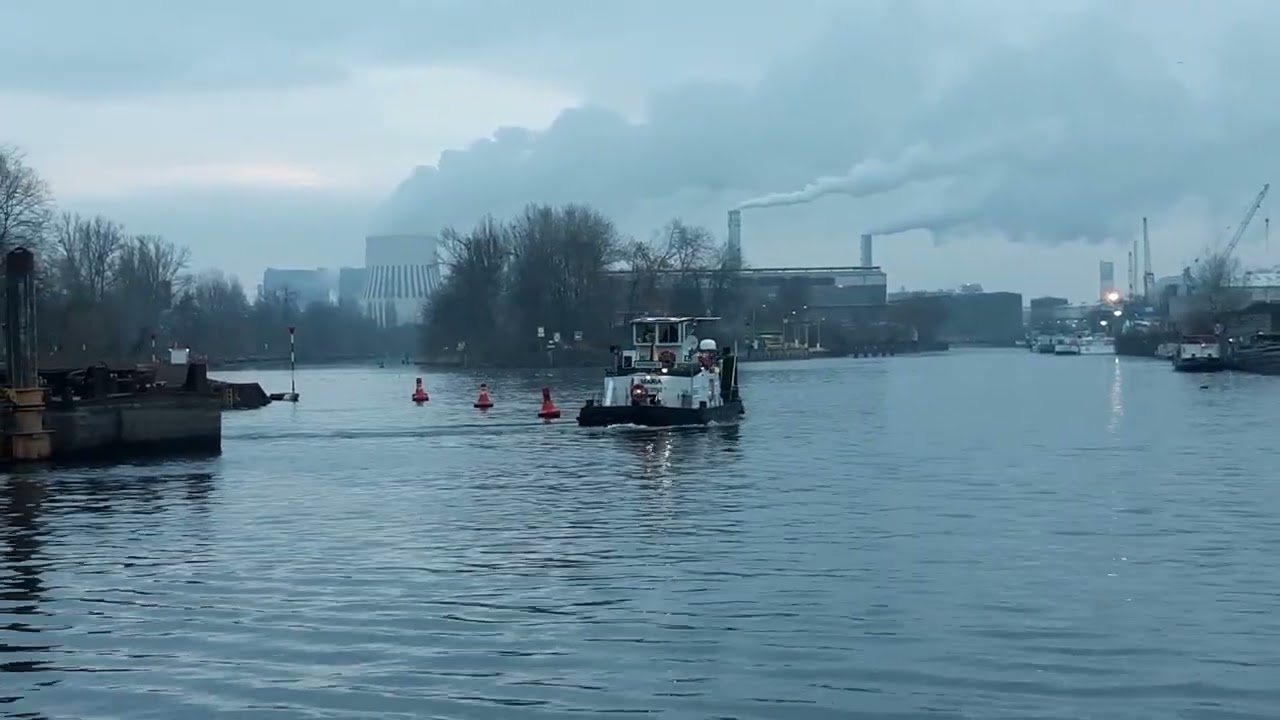 Spandauer Horn, 26.11.25 #schiffe #spandau #havel #spree #fluss #schifffahrt #binnenschifffahrt