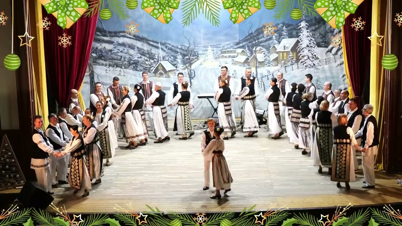 Cursantii Scolii de Dansuri 
