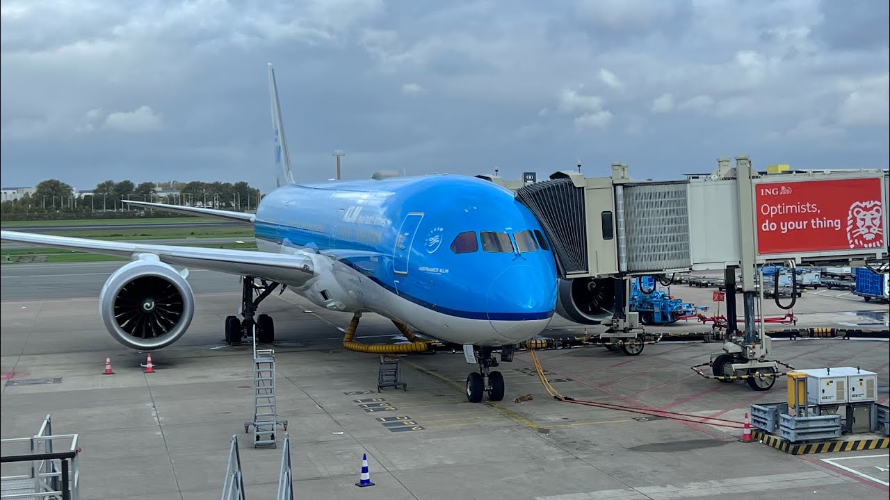 Review: KLM Economy Comfort | Boeing 787-9 Dreamliner | Amsterdam - Calgary | KL667 🛫 🇳🇱🇨🇦📍