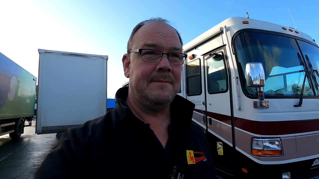Windsor Monaco geht zur LKW-Werkstatt und Unicat Unimog wird nun bearbeitet mal wieder Brandgefahr!