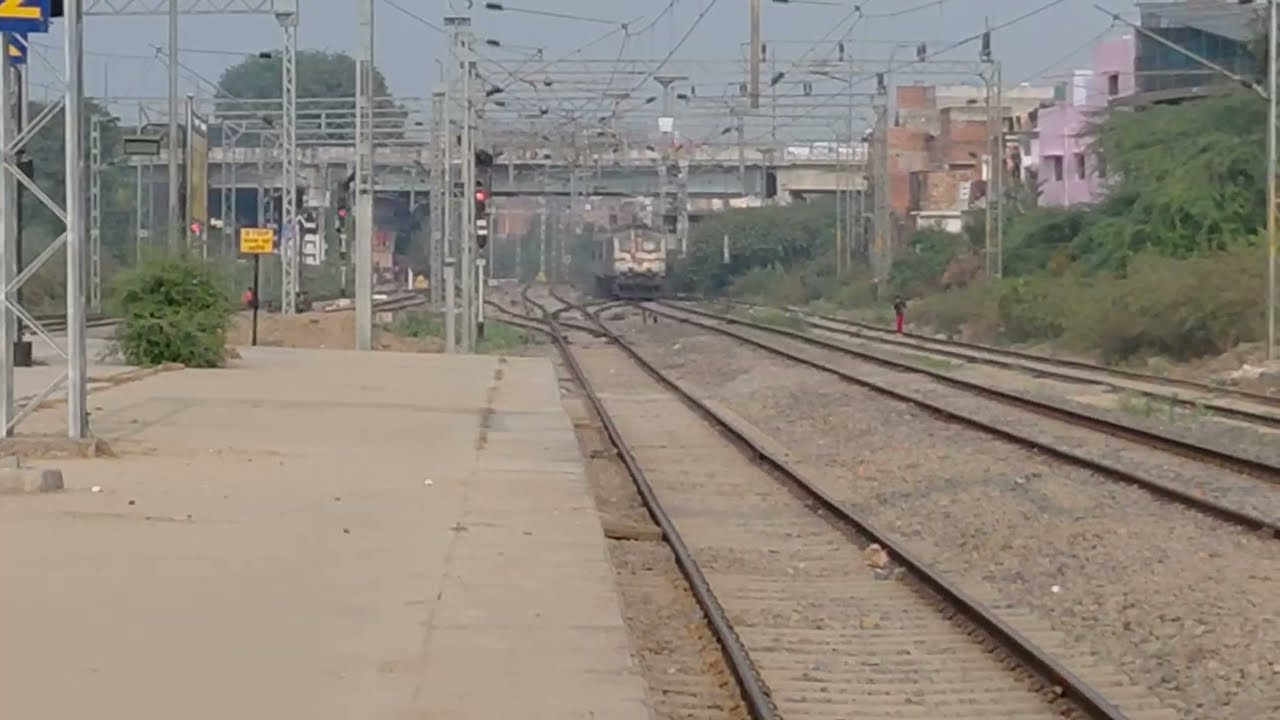 15109 Chhapra-Mathura Express skips Daliganj Junction | Chhapra-Mathura | TLR 