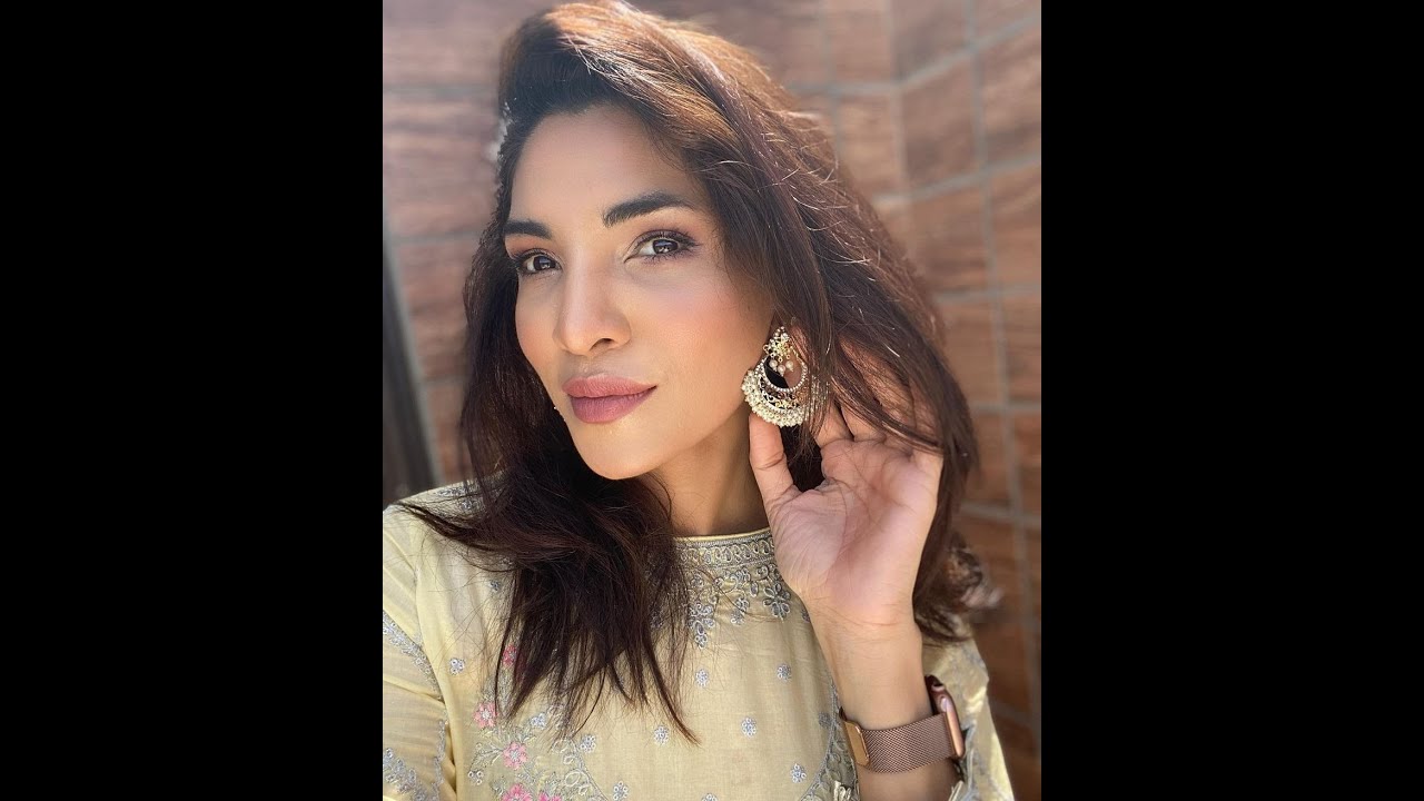 Pictures of Zhalay Sarhadi in Eastern Clothing