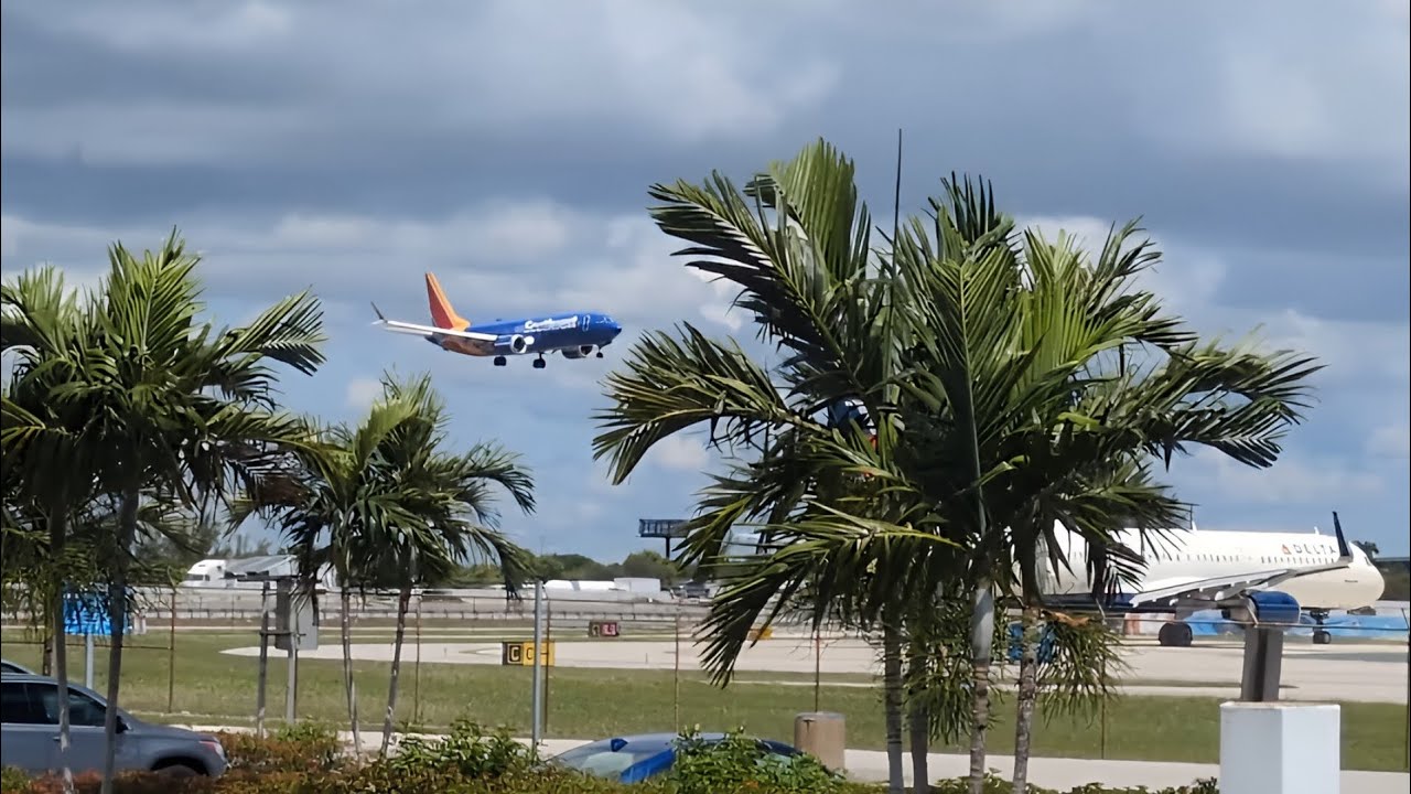 Non Stop Landings & Takeoff - Amazing Edge of the Runway Views Planespotting @FLLAIRPORT Part 1