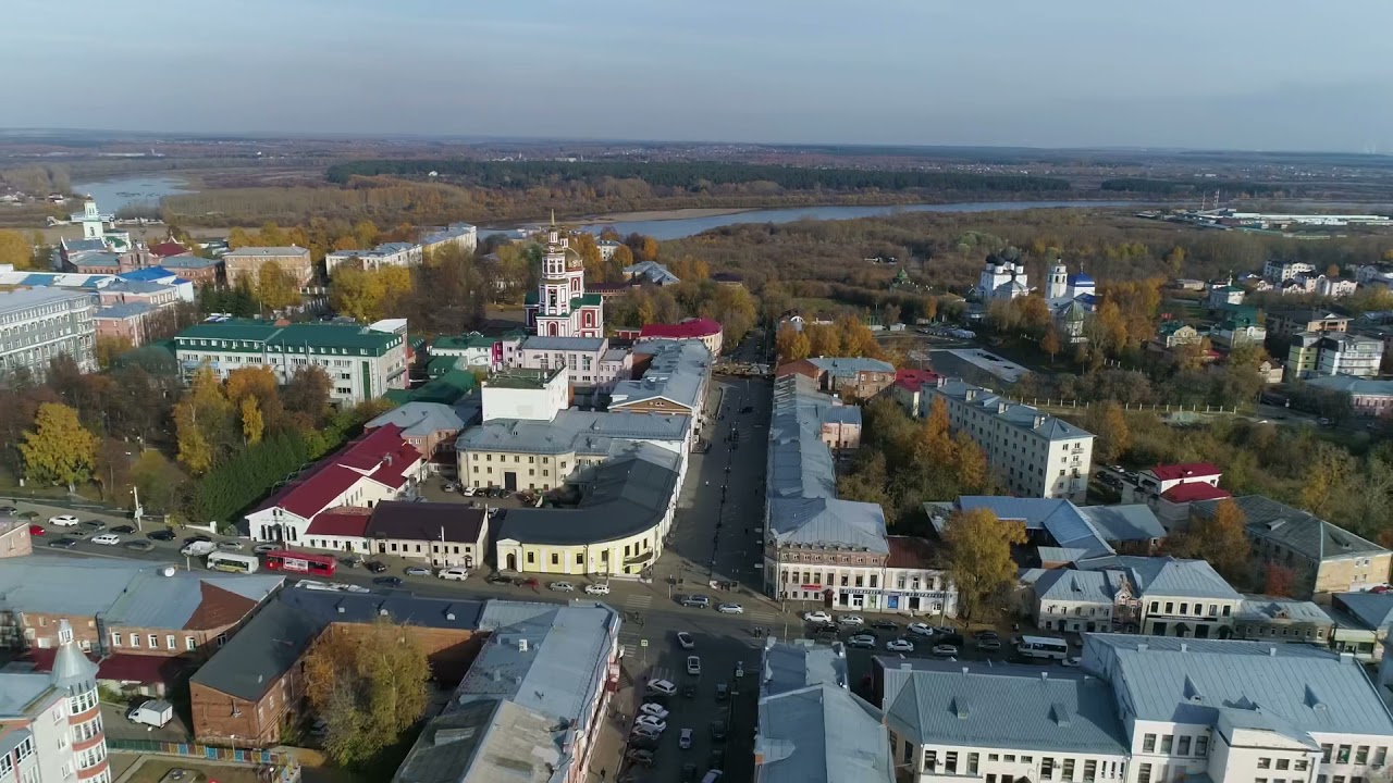 «Меховая мода» - кировская фабрика-производитель шуб, головных уборов и аксессуаров из меха.