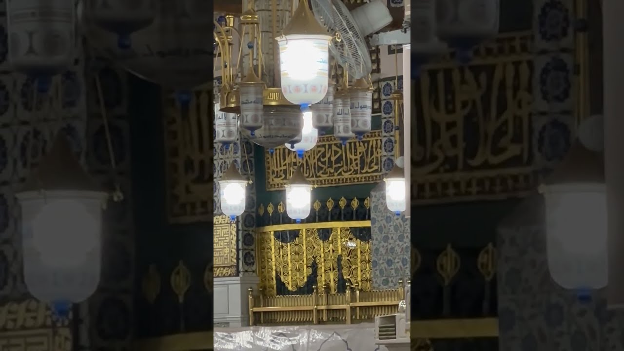 Isha Azan in Masjid Nabwi (S.A.W)