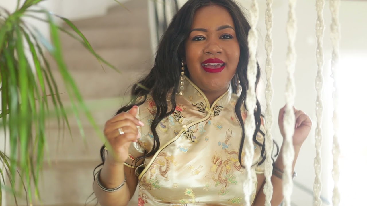 ELEY - IZY TIAKO