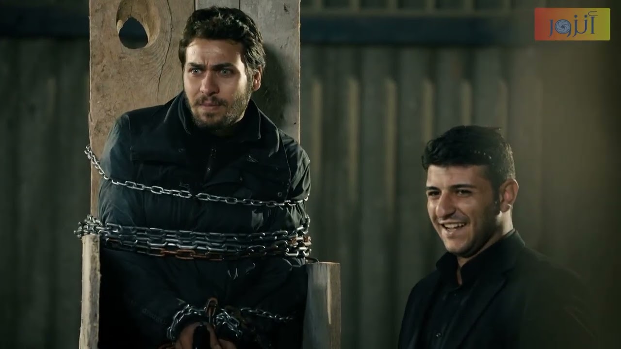 نشأت عم يعذب شباب الفريق الأول بأبشع وأشنع الطرق معقووول - الفريق الأول 3