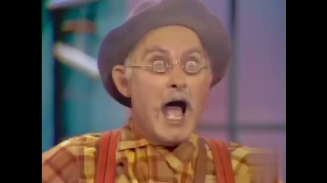 Grandpa Jones Breaks A String (FULL VIDEO)