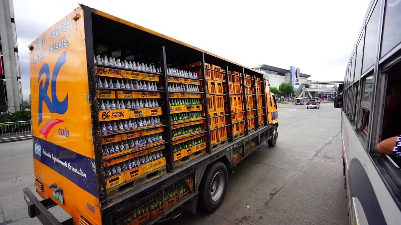 Philippines, Quezon City, bus ride from Pangarp to Robinsons Fairview
