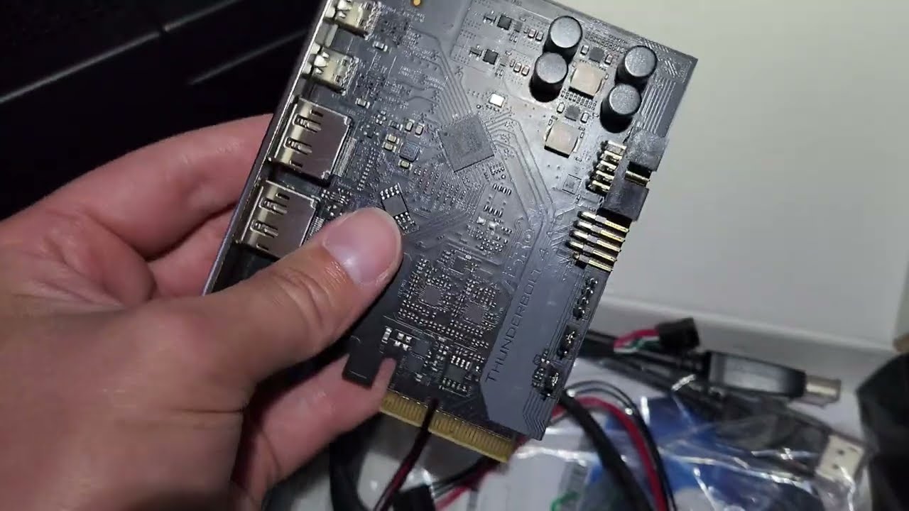 AsRock Thunderbolt 4 AIC installation