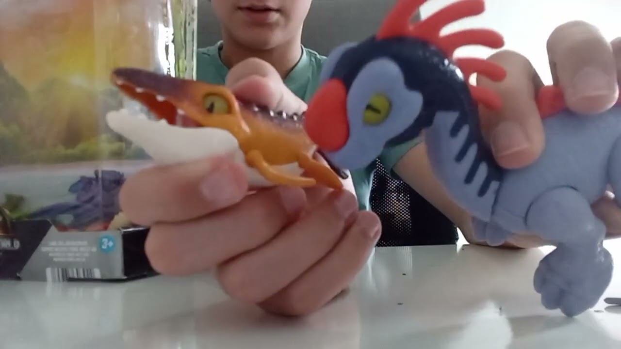 Mostrando a minha coleção de jurassic world 
