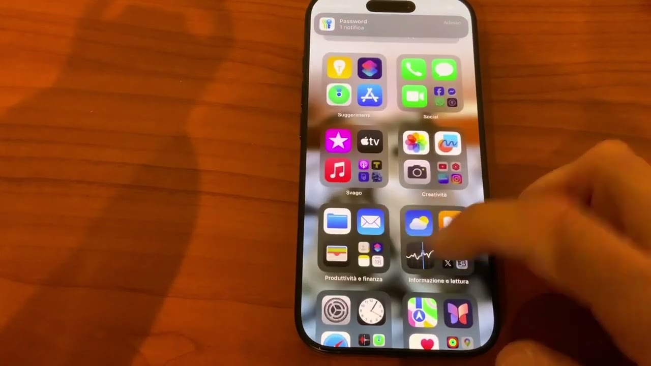 Come Configurare un iPhone Nuovo e Trasferire Tutti i Dati dal Vecchio 📱 (Guida Completa 2025)