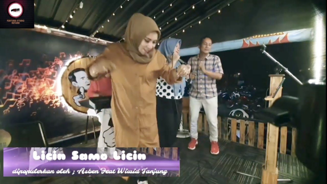 LICIN SAMO LICIN.Cover : AJO MONOK , FITRIE PILIANG