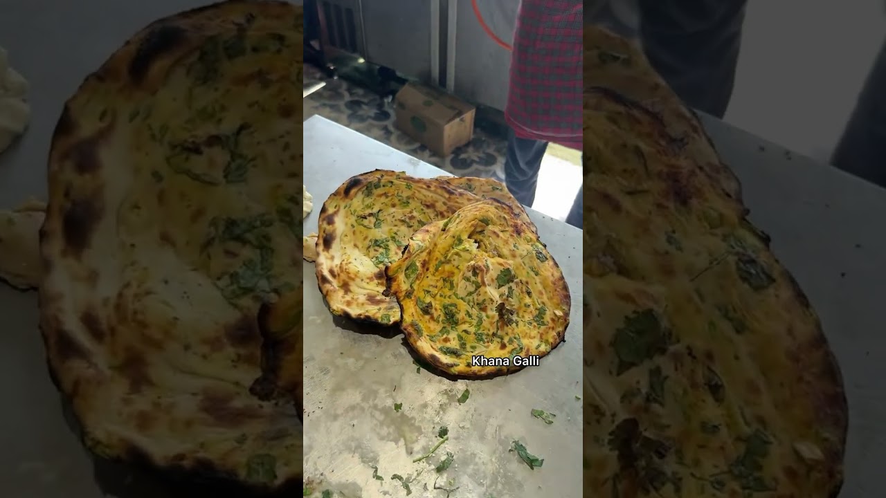 Delhi के सबसे crunchy चूर चूर नान🔥|| Indian Street Food 