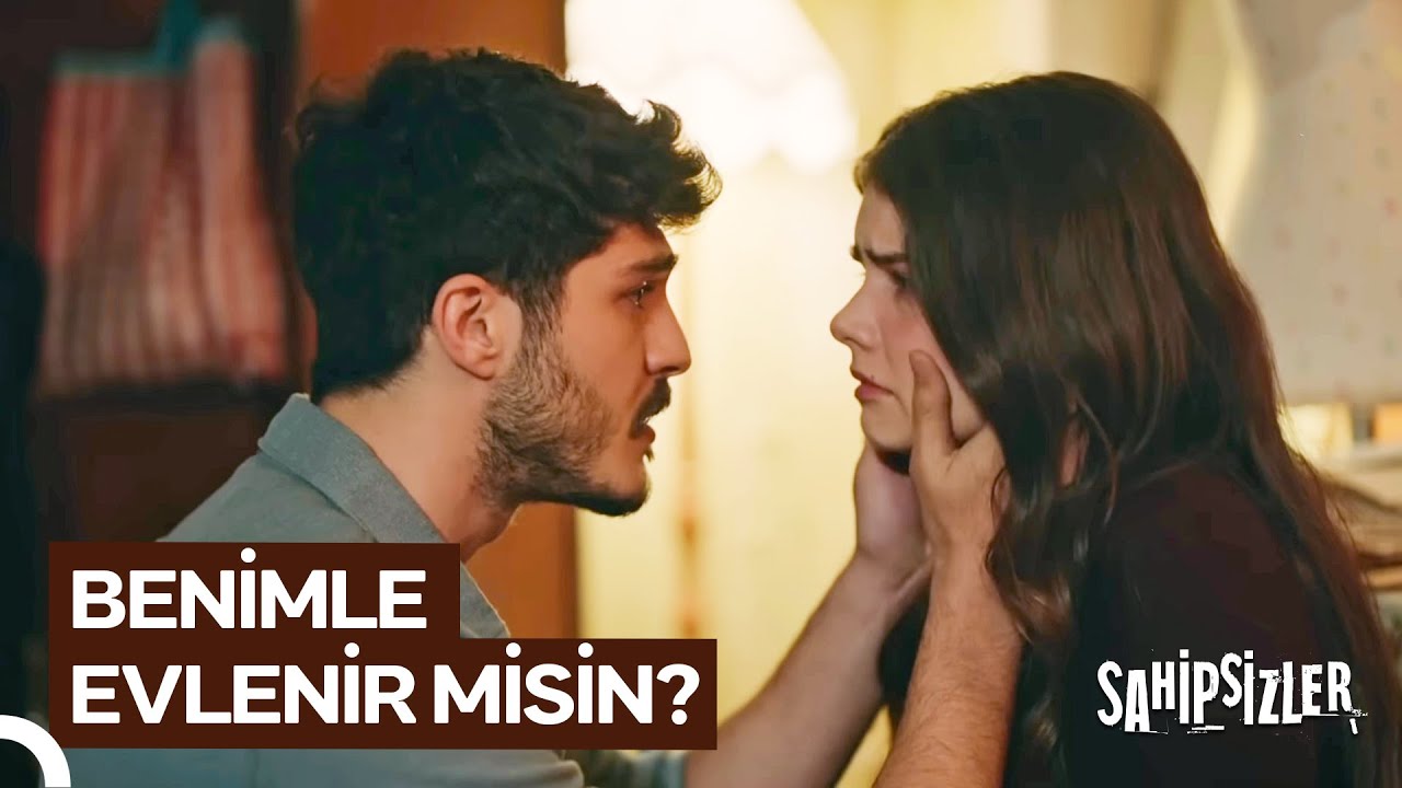 Yusuf, Zeliha'ya Evlenme Teklifi Etti! | Sahipsizler 18. Bölüm