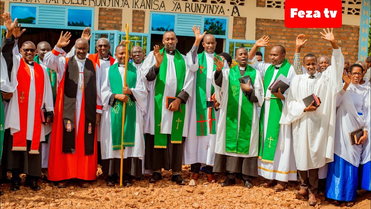 Umuhango wo gutaha urusengero rwa E.A.R Runyinya .A ,Bishop Amooti Yakirwa nk'Umwami.