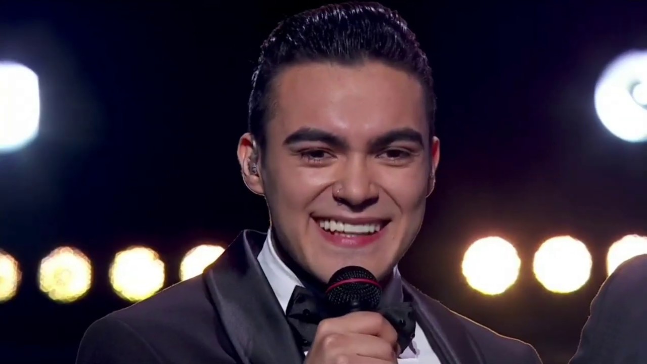 Dennis Arana - Abrázame Muy Fuerte | Concierto 9 | La Academia