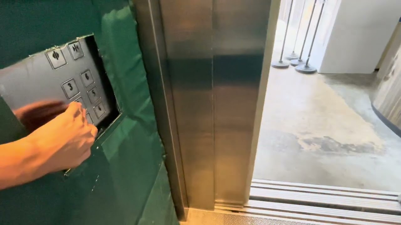 Hitachi Service Lift at Alexandra Central Mall