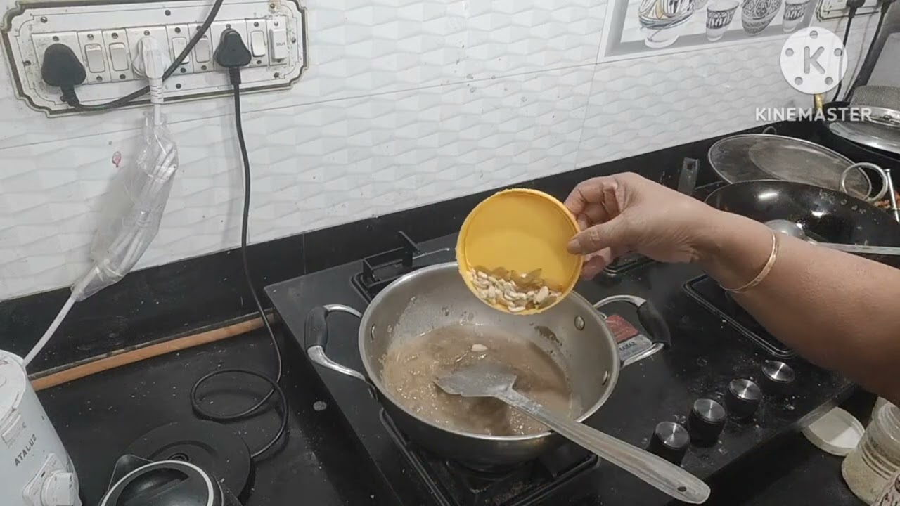 Kuttu ke aate ka halva instant lajawab and tasty 🤤😋 paushtik