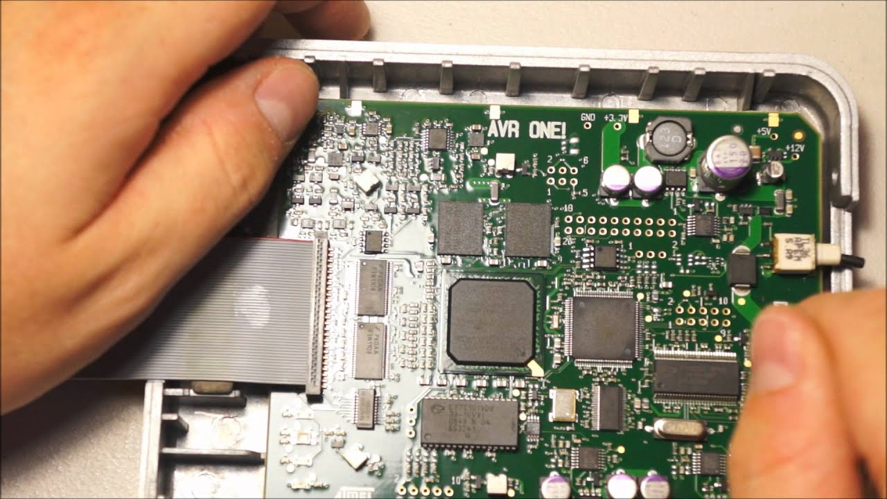 Teardown: Atmel AVR One Programmer