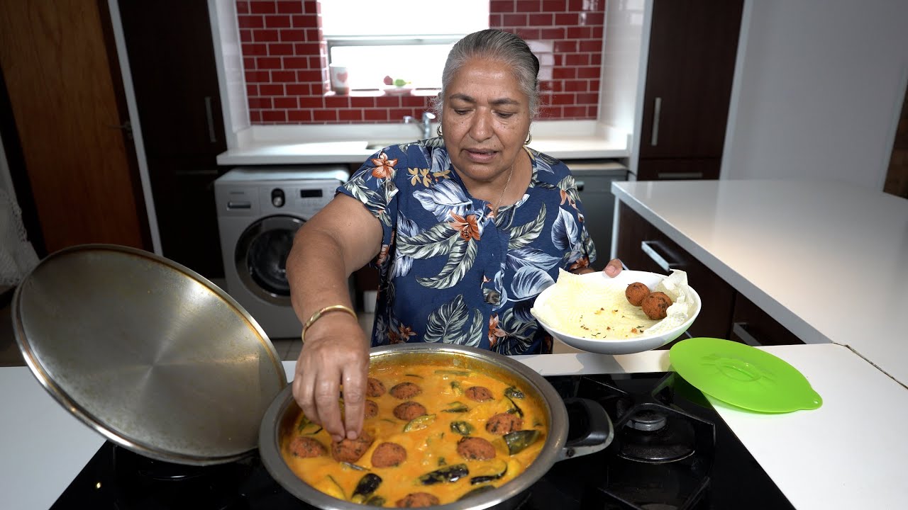 Making a traditional Mauritian dish - Cari Bari: Our first attempt of a view suggested recipe!