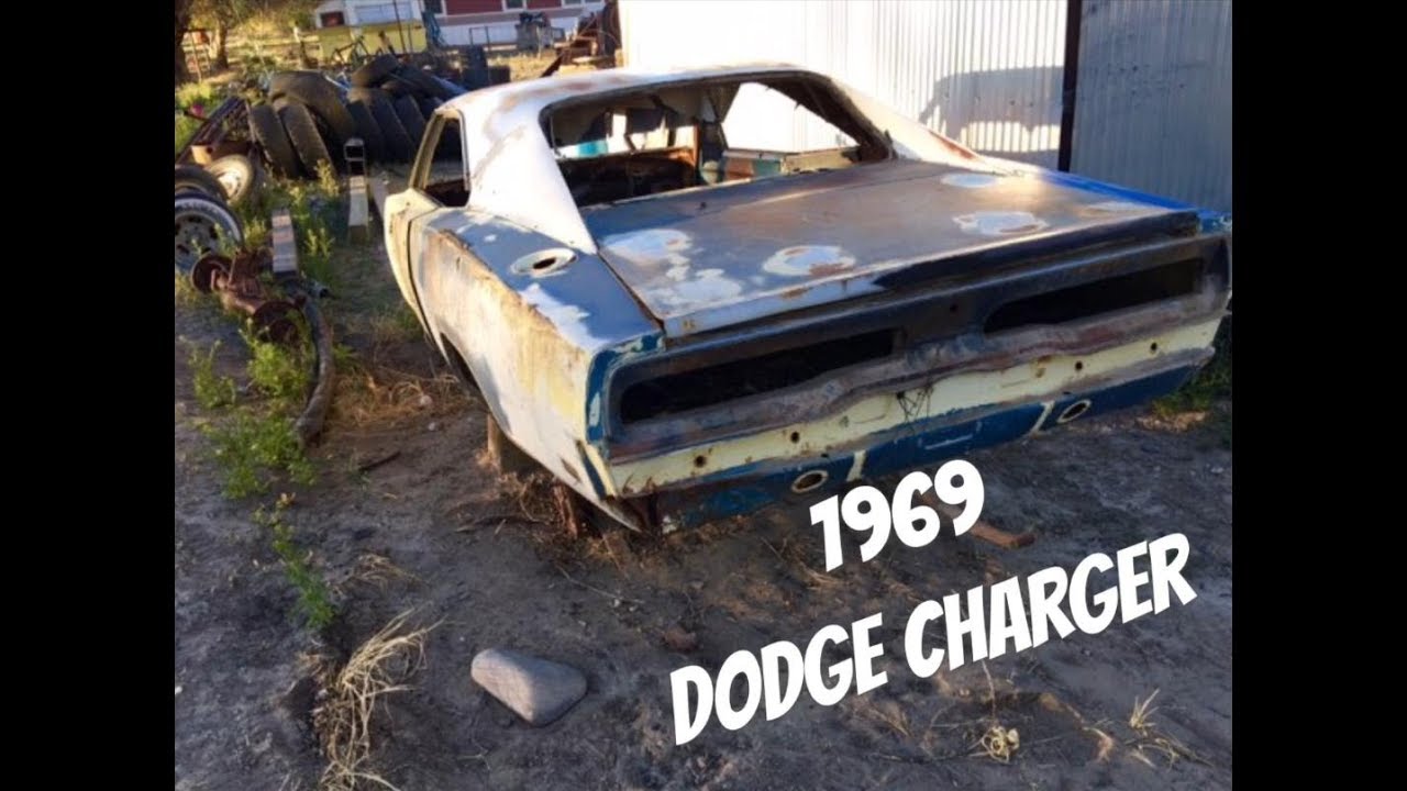 Что для одного хлам, то для другого сокровище... Кузов Dodge Charger 1969 года, найденный на ферме.