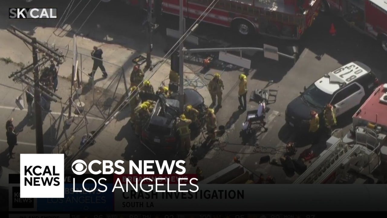 2 in critical condition after crash at South Los Angeles intersection