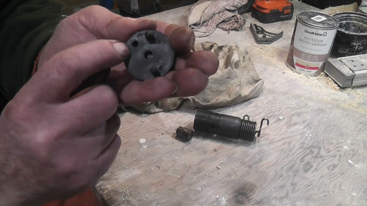 Air hammer problems, is there something missing? Repair or scrap, workshop conundrum, gold idea.