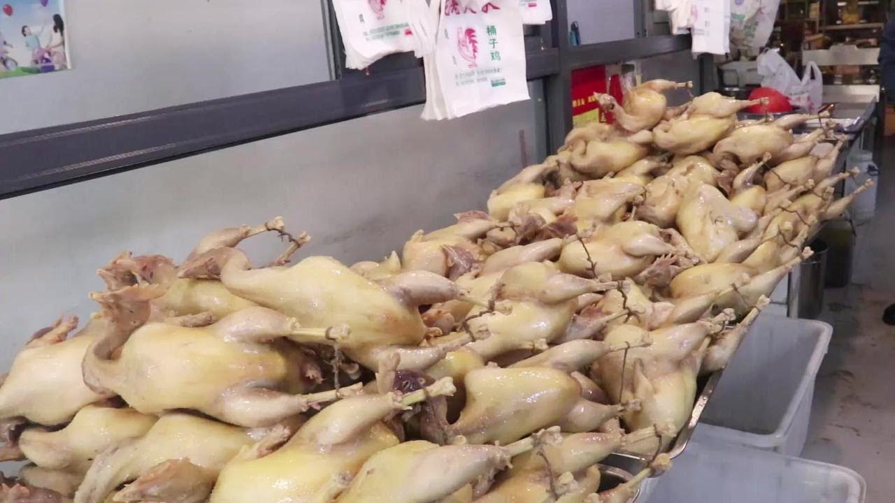 开封传承四代的桶子鸡老店，年节一天煮1000只，被顾客带到全世界【双喜美食】