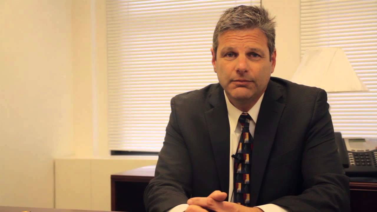 How to Become an Insurance Appraiser : Insurance Careers