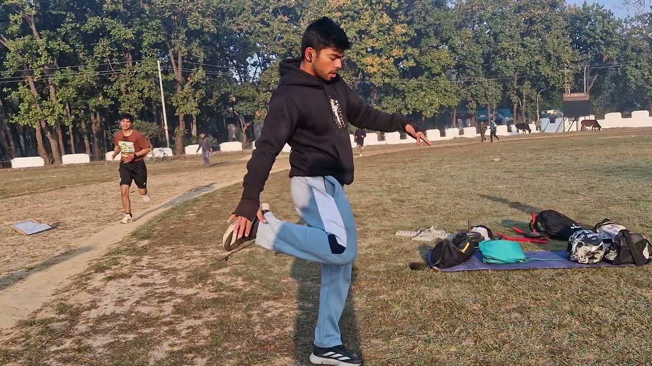 Dynamic streches before sprint session 