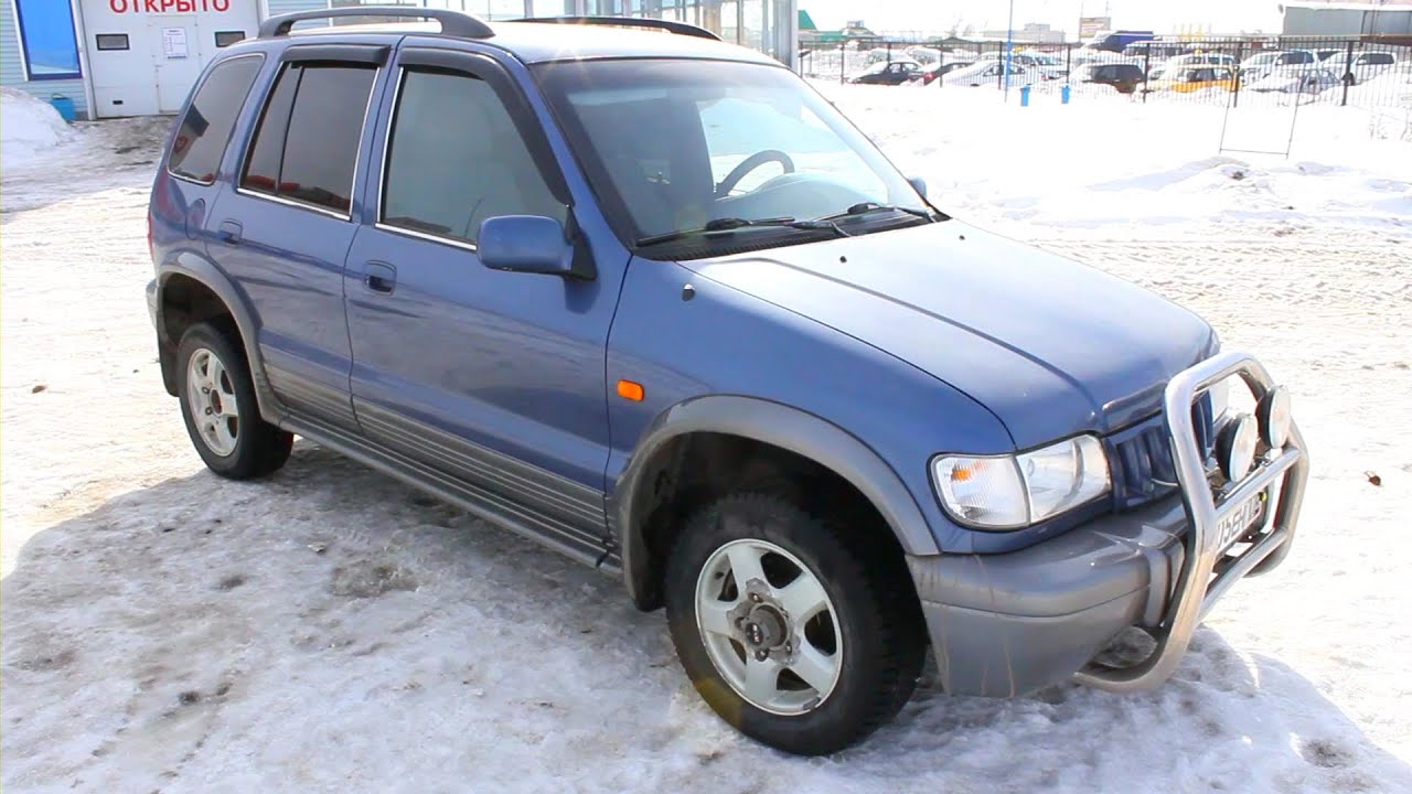 2004 Kia Sportage. Start Up, Engine, and In Depth Tour.