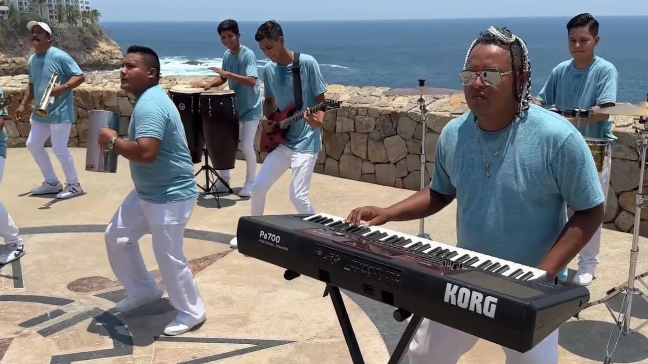 Acapulqueña Bonita • Iván Santos y Su Reventón Digital (Video Oficial)