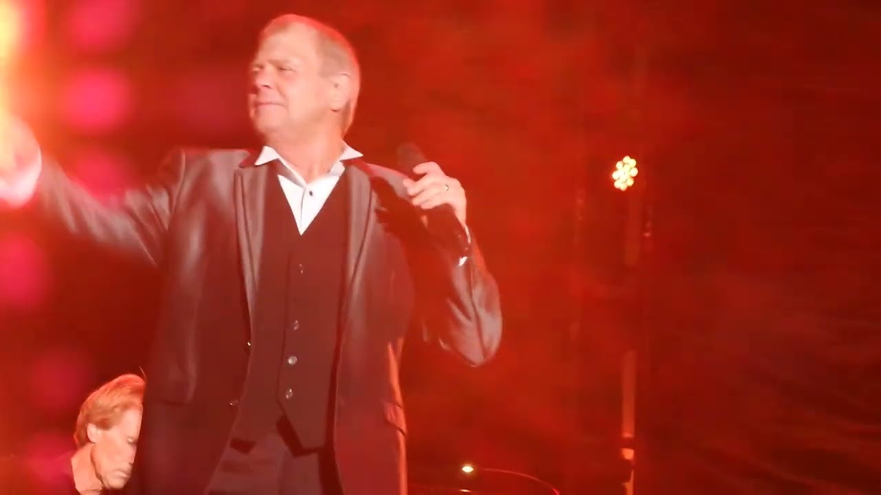 John Farnham - Hearts On Fire - Live