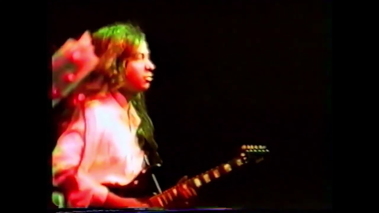 @Warfazeband | Rare Guitar Battle | @kamalguitarman and Iqbal Asif Jewel | 1997 |