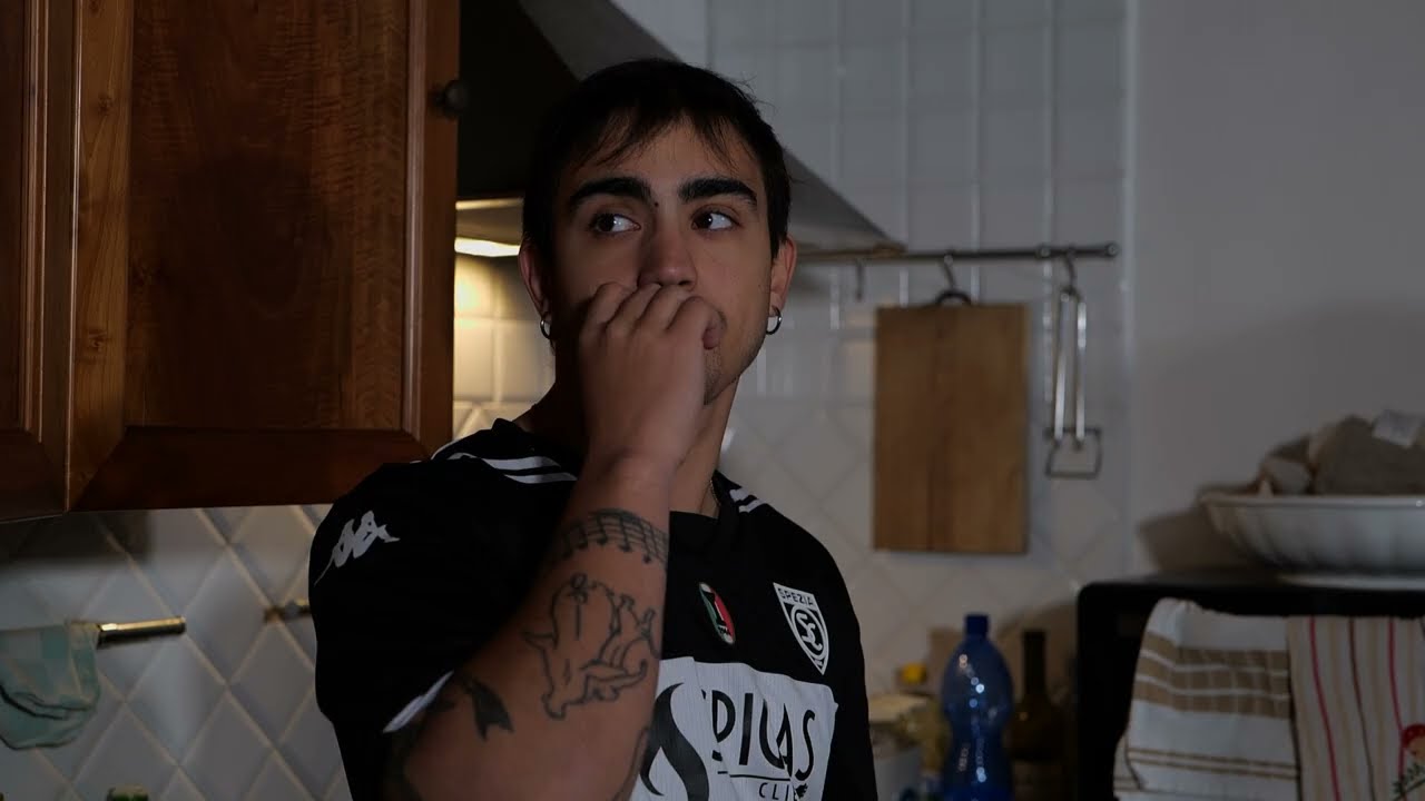 Civi - Lontano da noi. (Video)