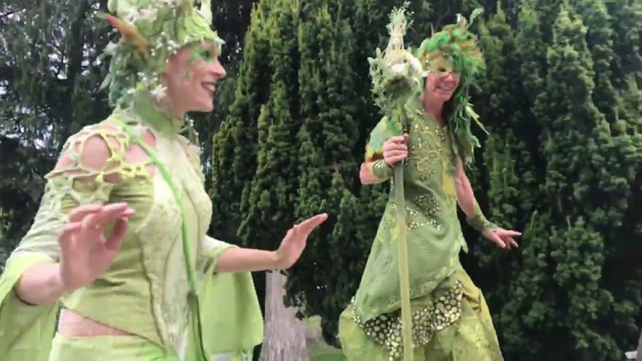 PANTAO Stelzenlauf mit Jonglage Elfen