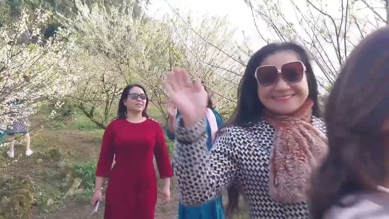 Đoàn thăm quan Mộc Châu 2025